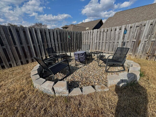 Building Photo - 61 Boulder Dr