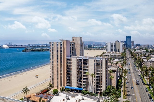 Primary Photo - 1750 E Ocean Blvd