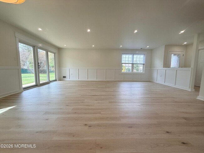 Building Photo - 15 Lindsey Cir