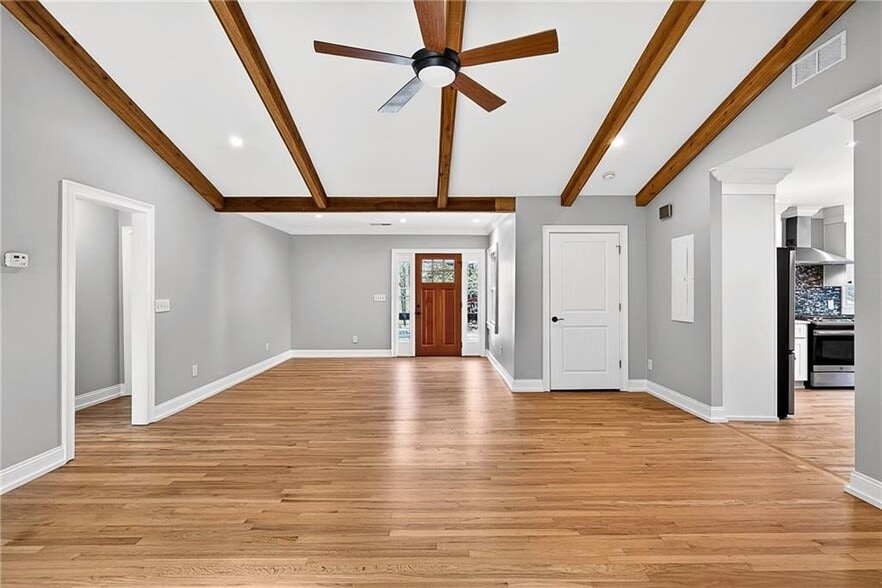 Building Photo - 1319 Chalmette Dr NE