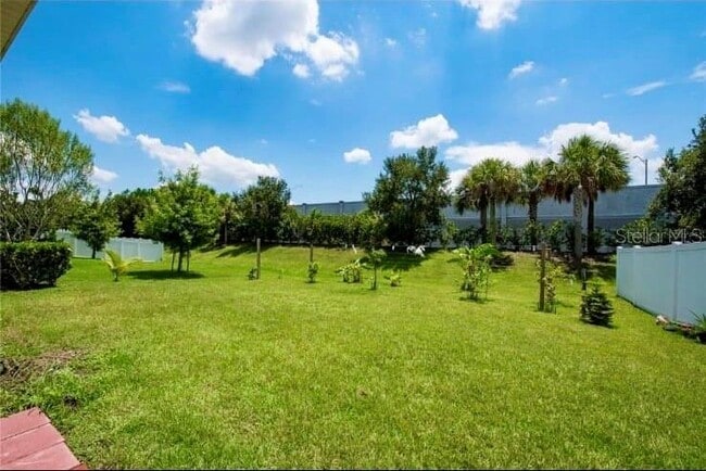 Building Photo - 2403 Beacon Landing Cir