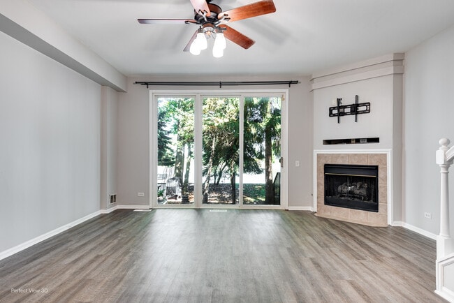 Building Photo - 2827 Stonewater Dr