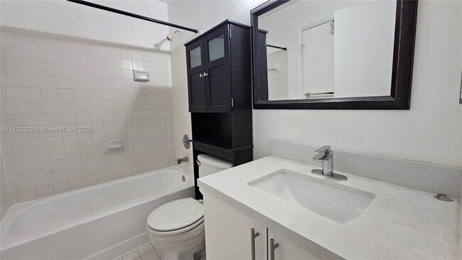 Building Photo - 9277 SW 138th Pl