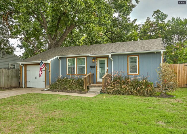 Building Photo - 2 Bed | 2 Bath in Midtown!