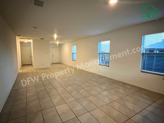 Building Photo - Charming 3-Bedroom Home for Lease in Quiet Little Elm Neighborhood!