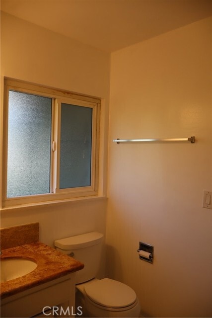 Building Photo - 2520 Louise Ave