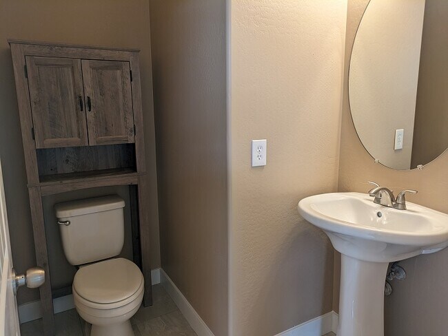 Building Photo - 21023 N Mac Neil St