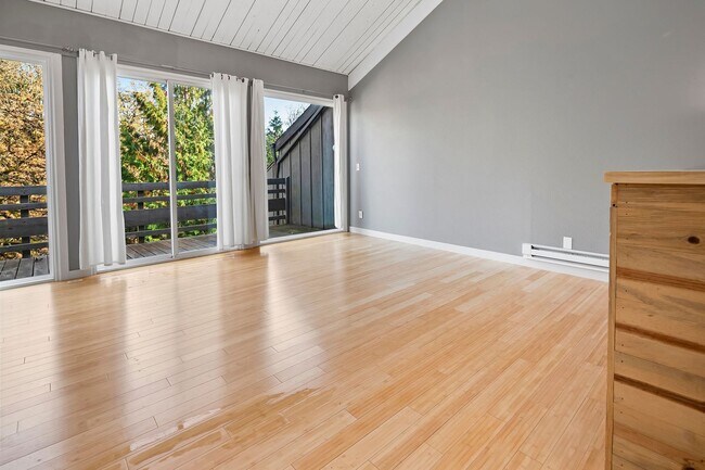 Building Photo - 4Touchstone