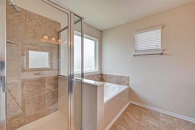 Building Photo - 3306 Coopers Ridge Way