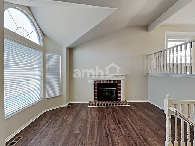 Building Photo - 1302 E 3125 N