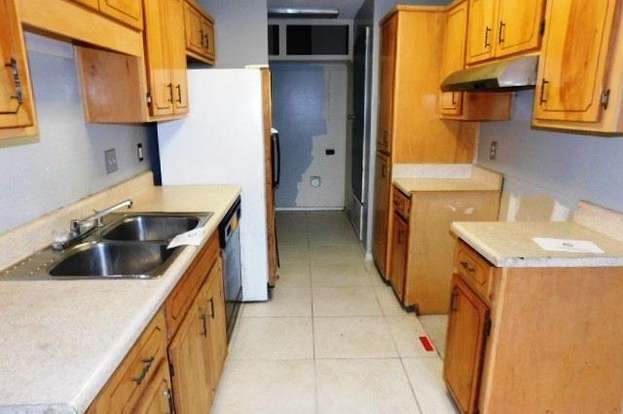 Building Photo - 2999 Meredith Dr