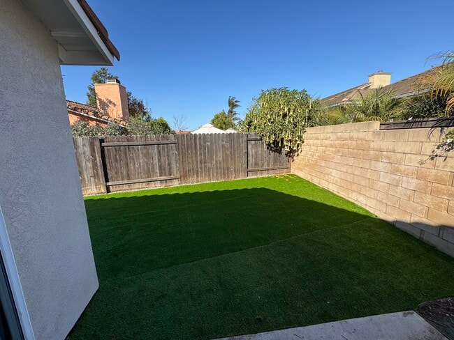 Building Photo - 544 San Lino Ct