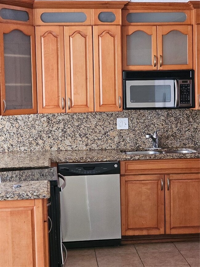 Building Photo - 1368 Seaview