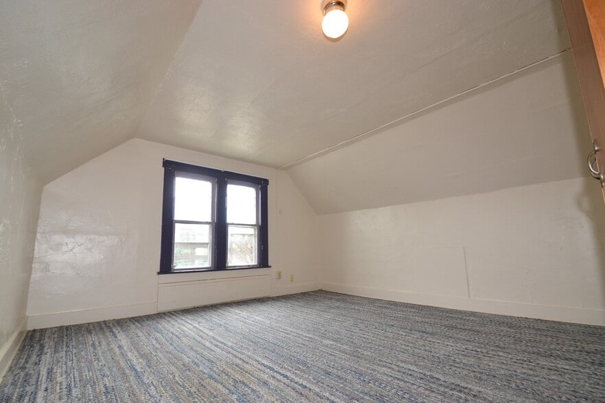 Building Photo - 537 Carroll St