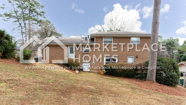 Building Photo - 2795 Pendant Pl