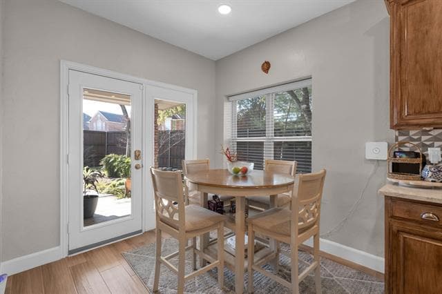 Building Photo - 901 Brentwood Dr