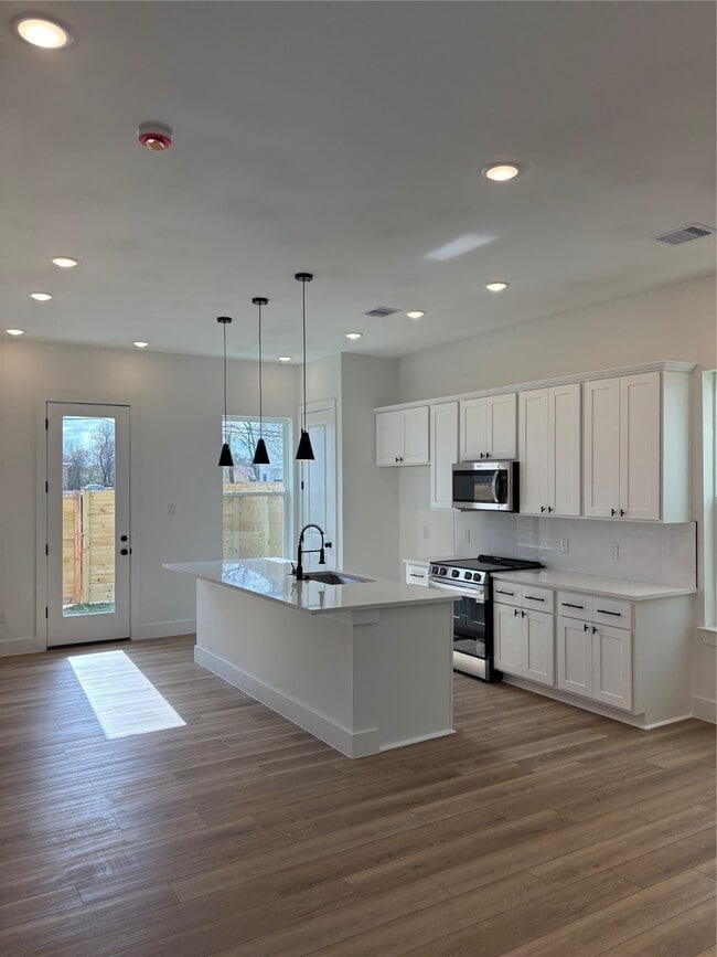 Building Photo - 1464 Ferguson Way