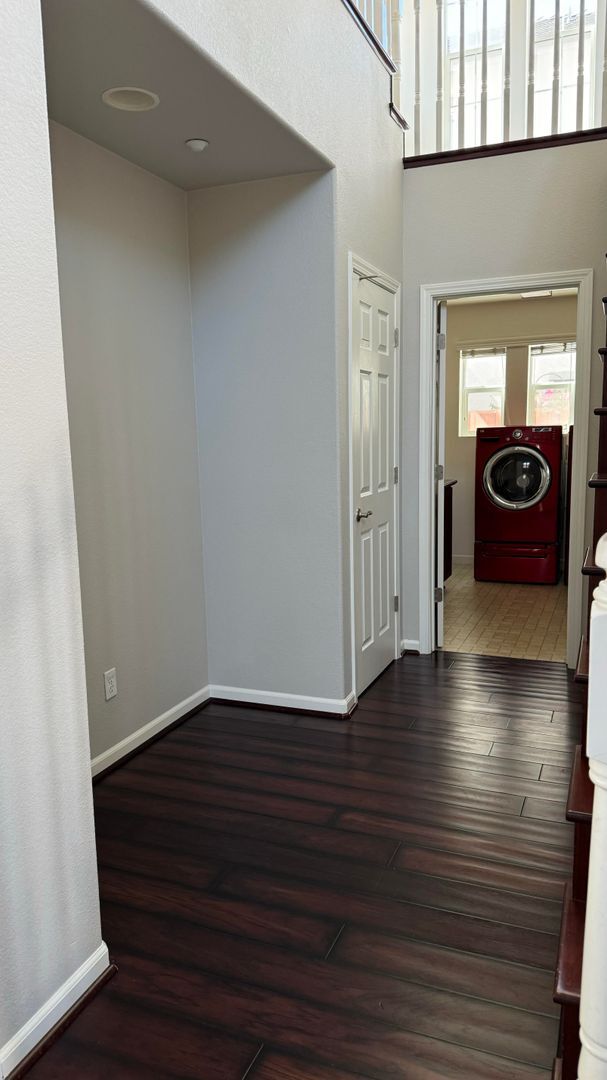 Building Photo - 123 Hearthstone Dr