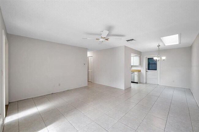 Building Photo - 2291 Shelly Dr