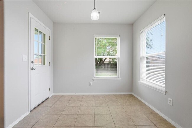 Building Photo - 6402 SW High Meadow Blvd
