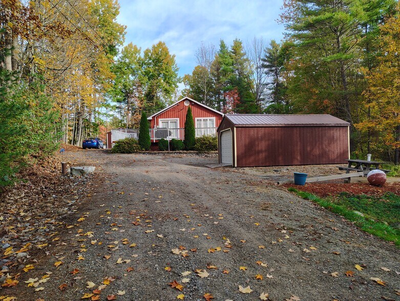 Building Photo - 18 Buckwood Rd