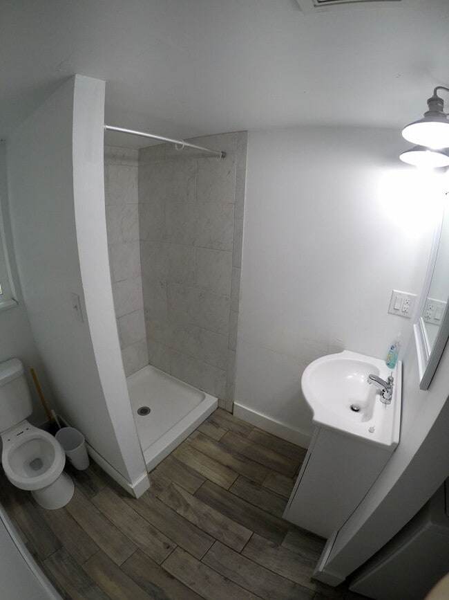 Building Photo - recently remodeled and upgraded!