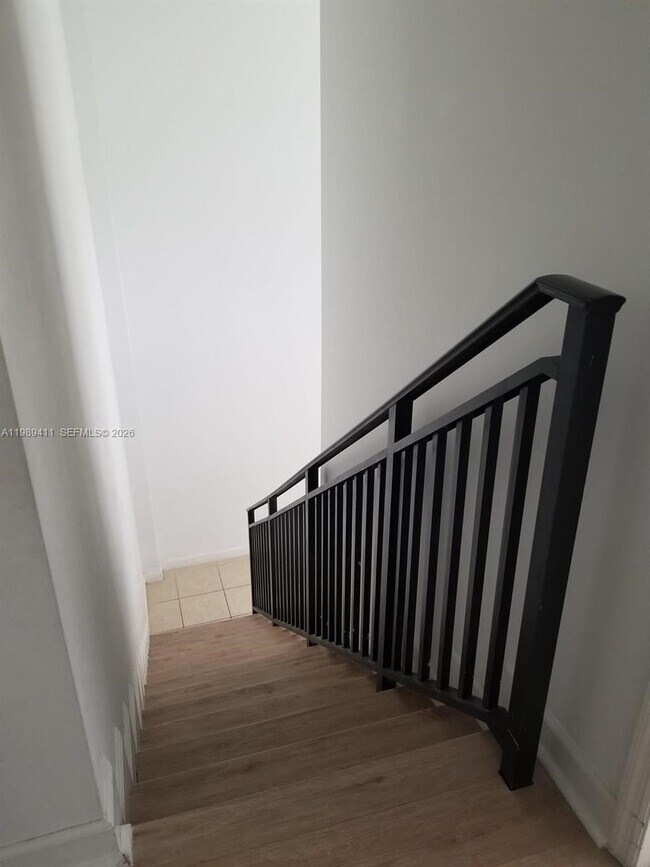 Building Photo - 40 Calabria Ave