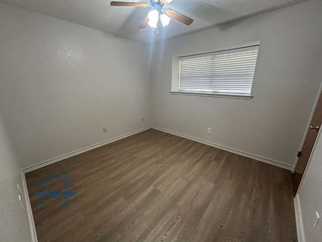 Building Photo - 203 Jeffrey Ln