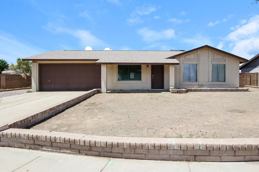 Primary Photo - 5620 W Villa Maria Dr