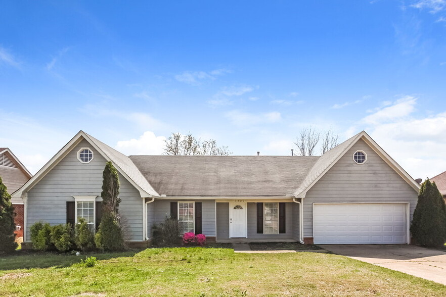 Primary Photo - 1301 Custer Dr E