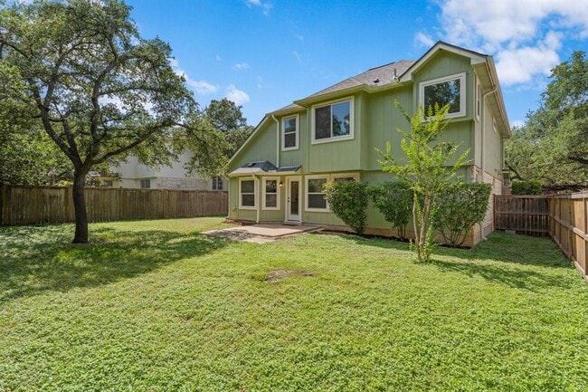 Building Photo - 2104 Lobelia Dr