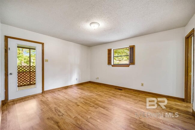 Building Photo - 500 Pomelo St