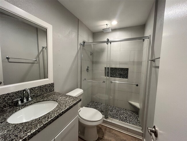 Building Photo - 2810 Beauchamp St