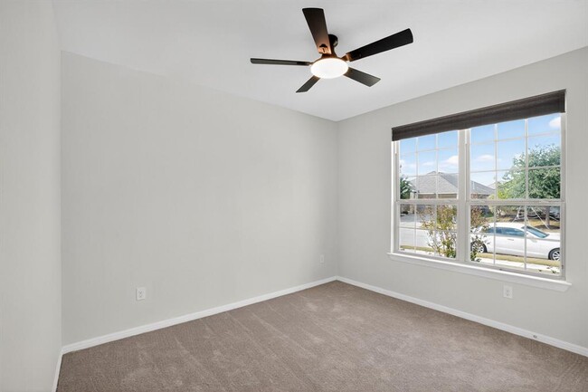 Building Photo - 620 Carly Ann Ln