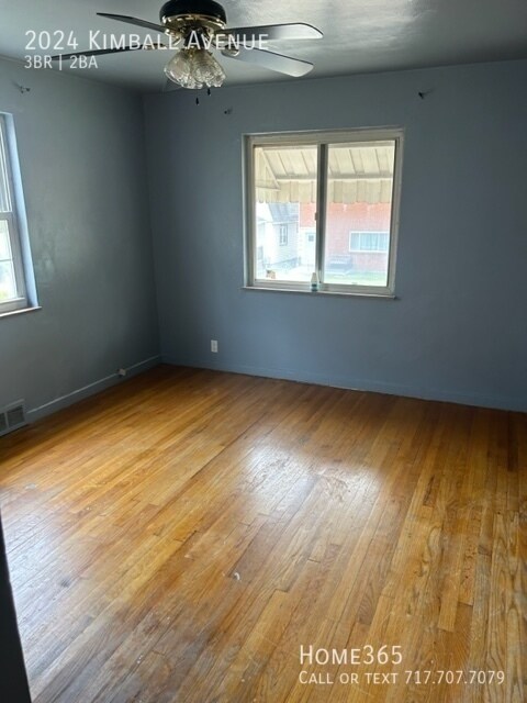 Building Photo - Precious 3 bed 2 bath Home