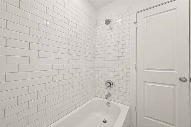 Building Photo - 7427 Compass Dr