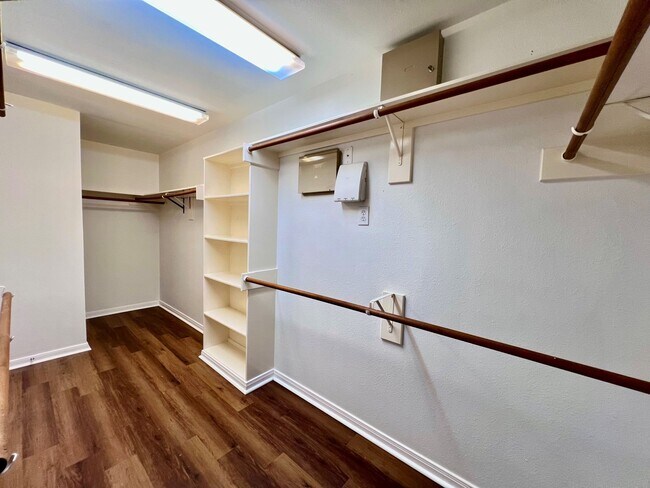 Building Photo - 4507 Quiet Loch Ct