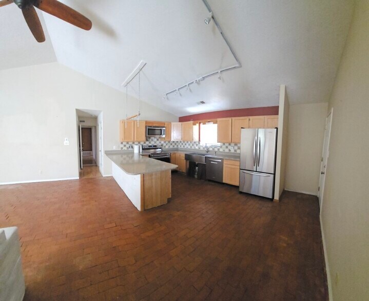 Kitchen - 74 Camino De Las Huertas