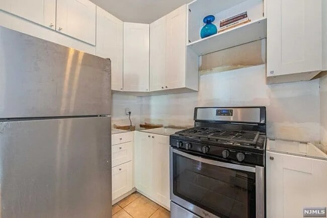 Building Photo - 491 S Clinton St