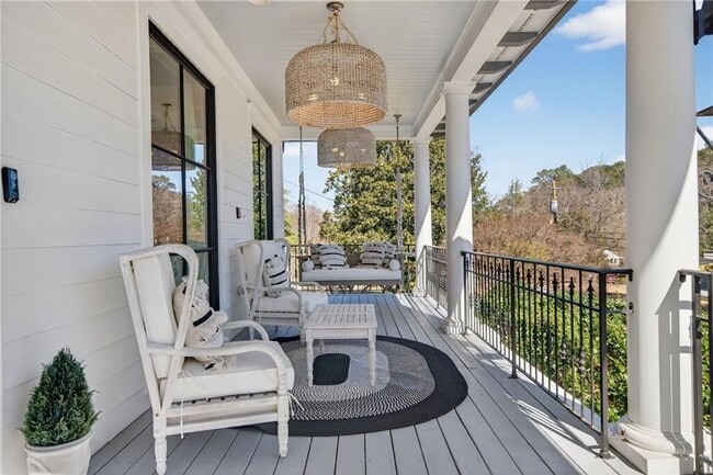 Building Photo - 1812 Wellbourne Dr NE