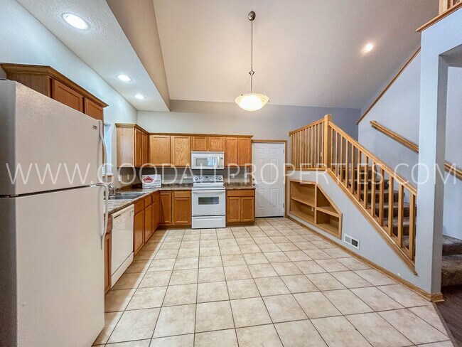 Building Photo - 4308 153rd Pl