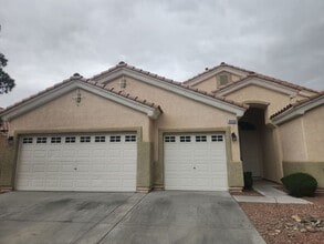 Building Photo - A Stunning 4 Bedroom Home with a Sparkling Pool