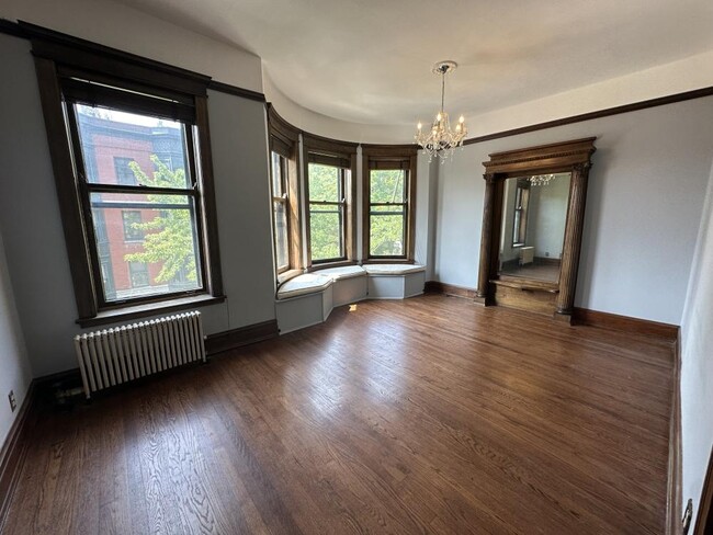 Building Photo - 1 bedroom in Chicago IL 60614