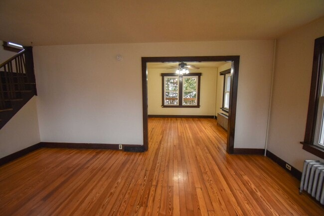 Building Photo - Spacious Three Bedroom House in Mill Hall!