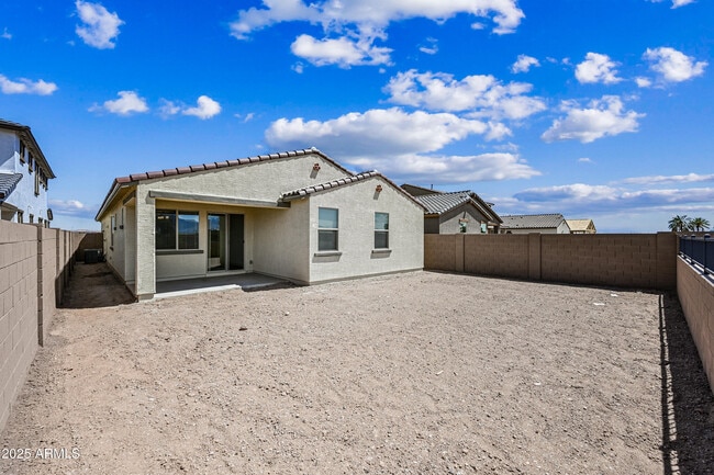 Building Photo - 11196 N 168th Dr
