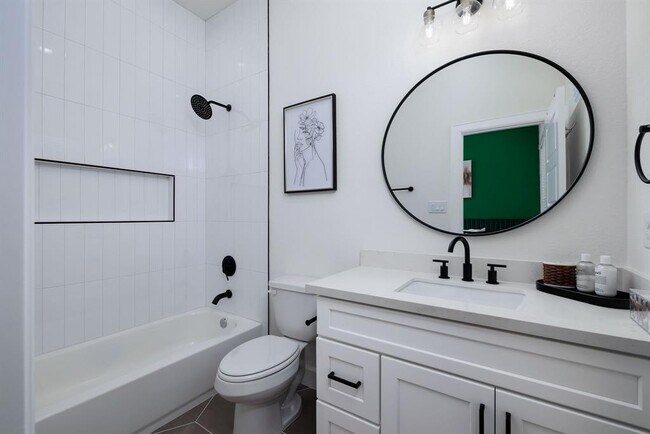Building Photo - 3546 Seabrook St