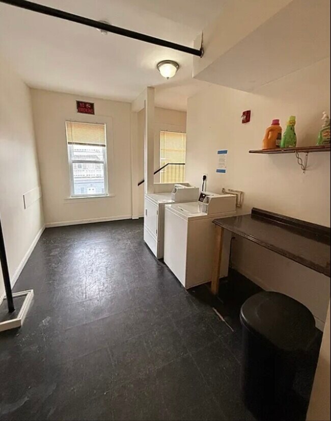 Building Photo - 11 Lilley Ave