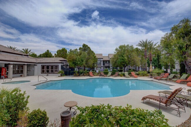 Building Photo - Charming 1 bedroom Condo with full size Ga...