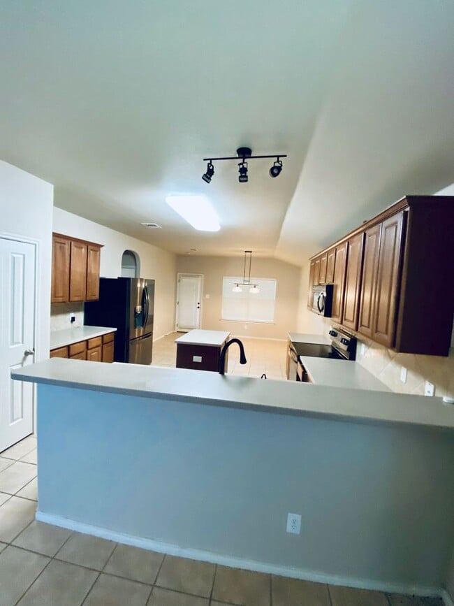 Building Photo - Great home near Sea World