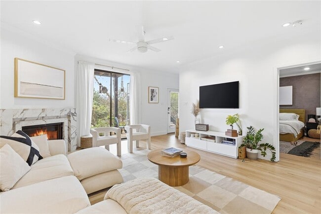 Building Photo - 1501 Barton Springs Rd